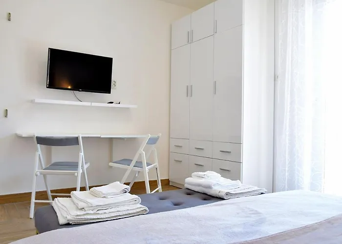 King Residence Old Town Rab - Adults Only
