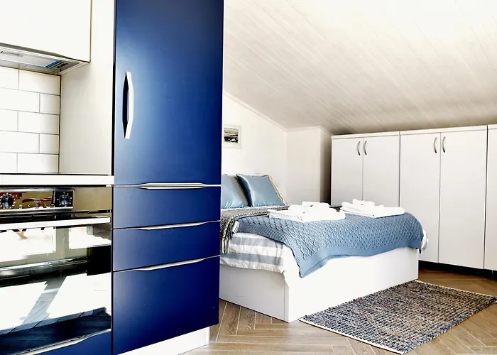 King Residence Old Town Rab - Adults Only